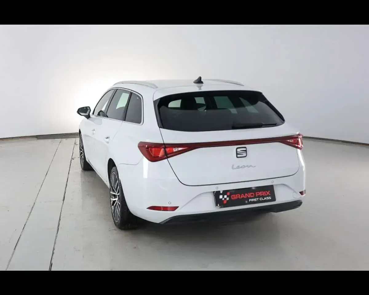 Usata Seat Leon XCELLENCE 150 CV (110 kW) 2021 Bianco Station wagon