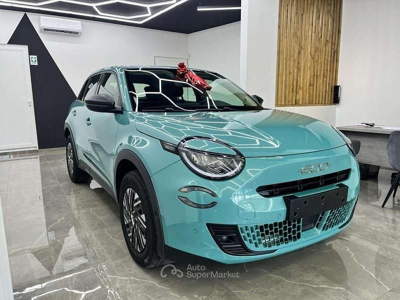Usata Fiat 600 102 CV (75 kW) 2024 Varie colorazioni SUV