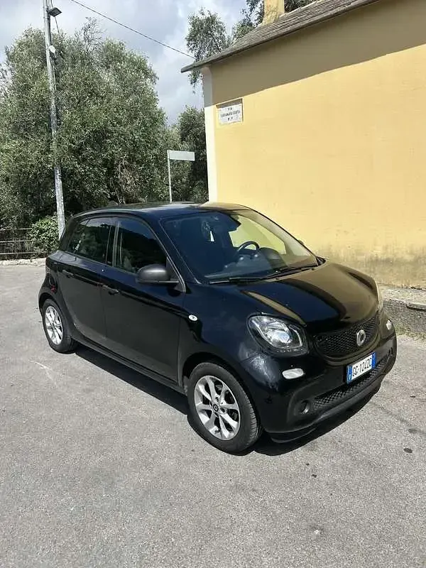 Usata Smart ForFour 90 CV (66 kW) 2019 Utilitaria