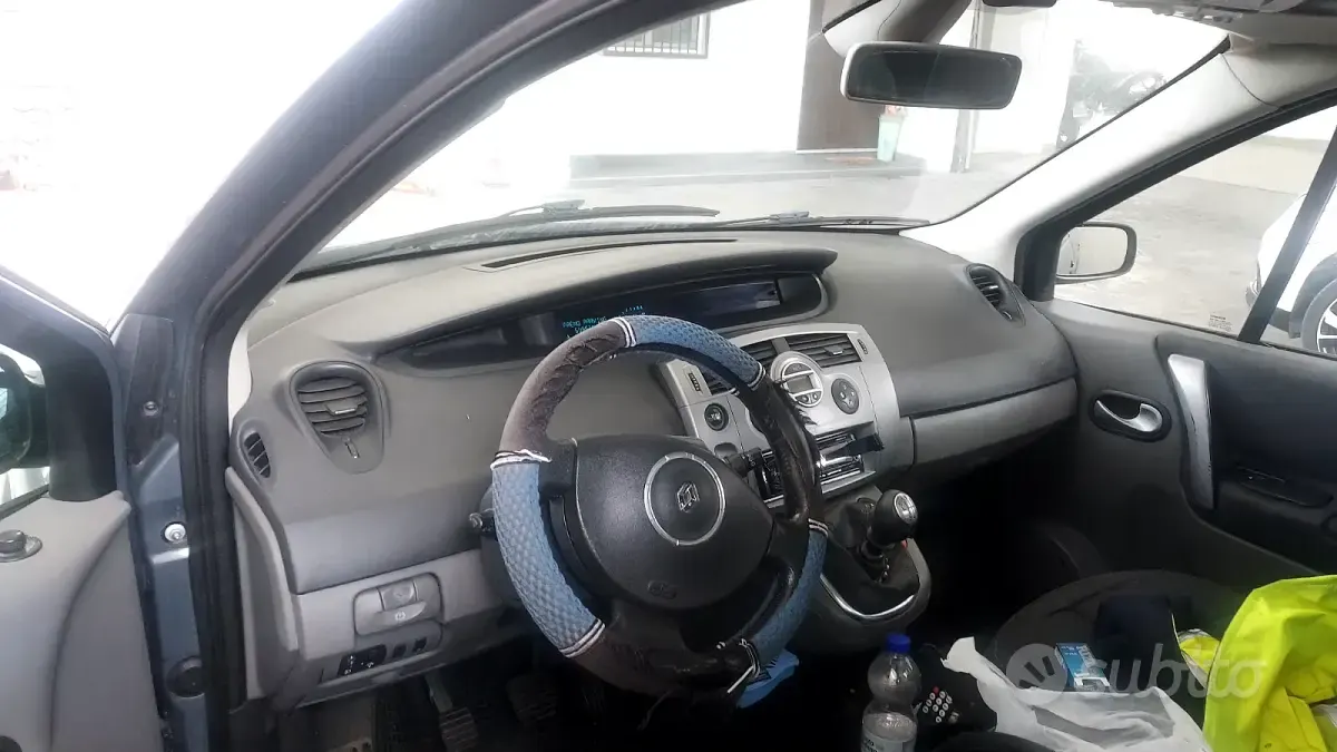 Usata Renault Scenic E-Tech 2008 Blu Monovolume