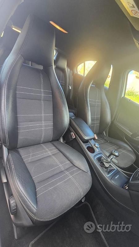 Usata Mercedes A180 109 CV (80 kW) 2014 Bianco Berlina