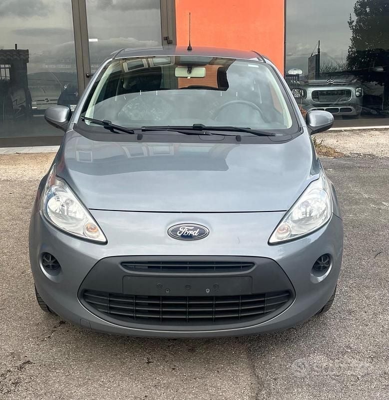 Usata Ford Ka Plus 69 CV (50 kW) 2011 Grigio Utilitaria