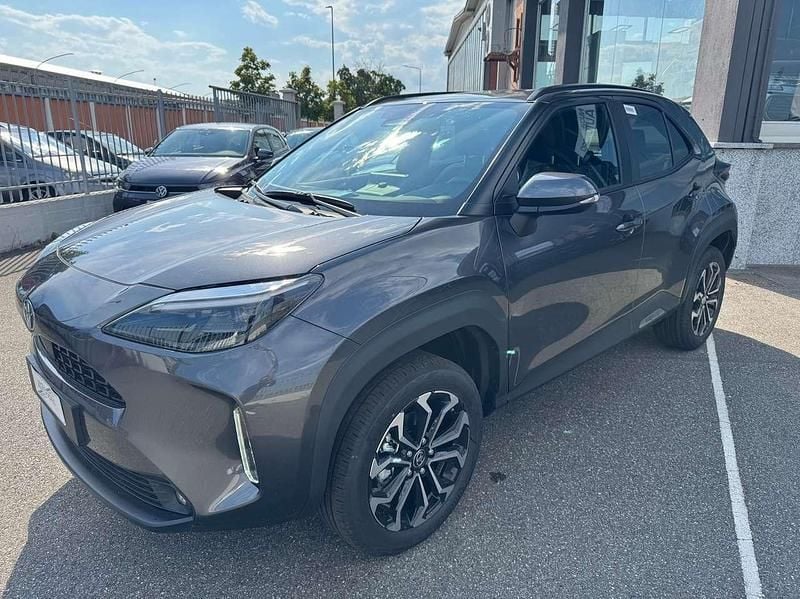 Nuova Toyota Yaris Cross Trend 92 CV (67 kW) 2026 Dark grey SUV