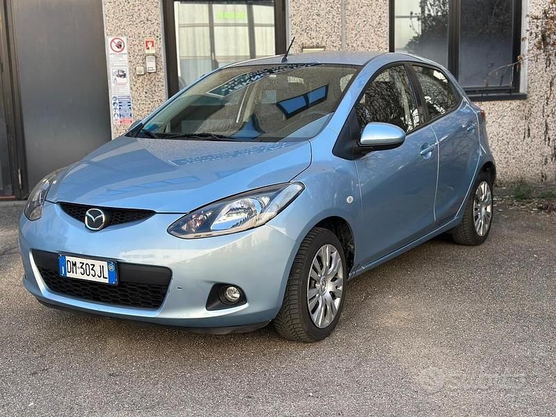 Usata Mazda 2 86 CV (63 kW) 2008 Blu Utilitaria