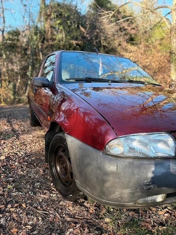 Usata Ford Fiesta 75 CV (55 kW) 1996 Berlina