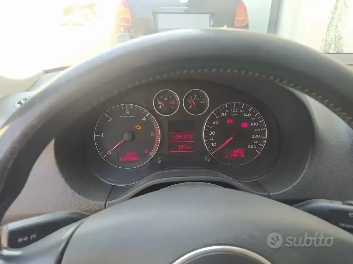 Usata Audi A3 125 CV (91 kW) 2004 Nero Utilitaria