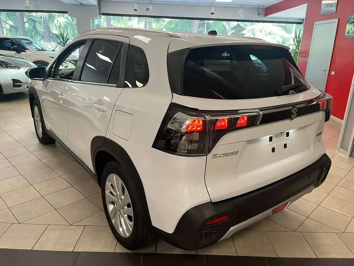 Nuova Suzuki SX4 S-Cross 129 CV (94 kW) 2026 Bianco SUV