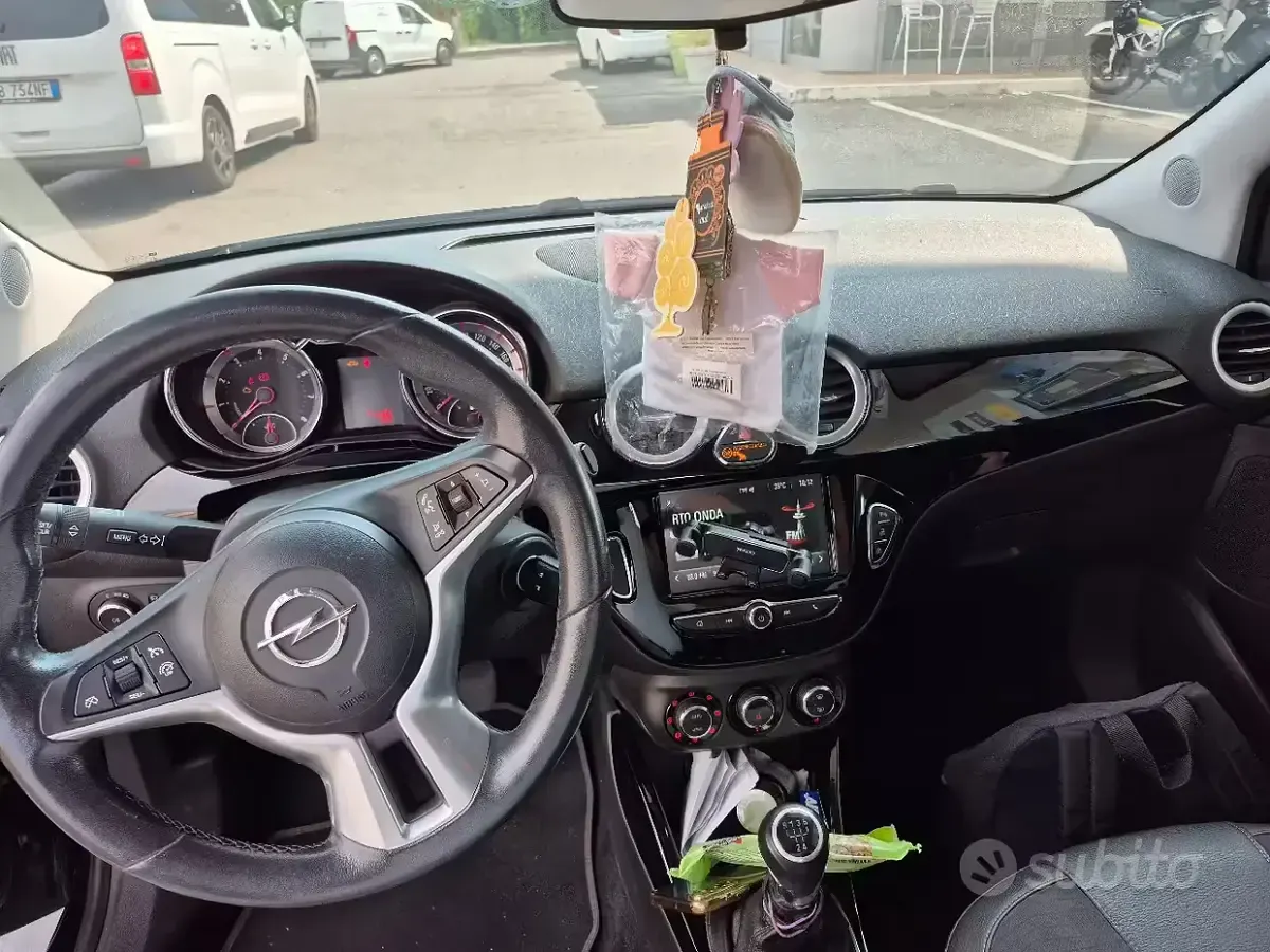 Usata Opel Adam 87 CV (63 kW) 2017 Nero Utilitaria