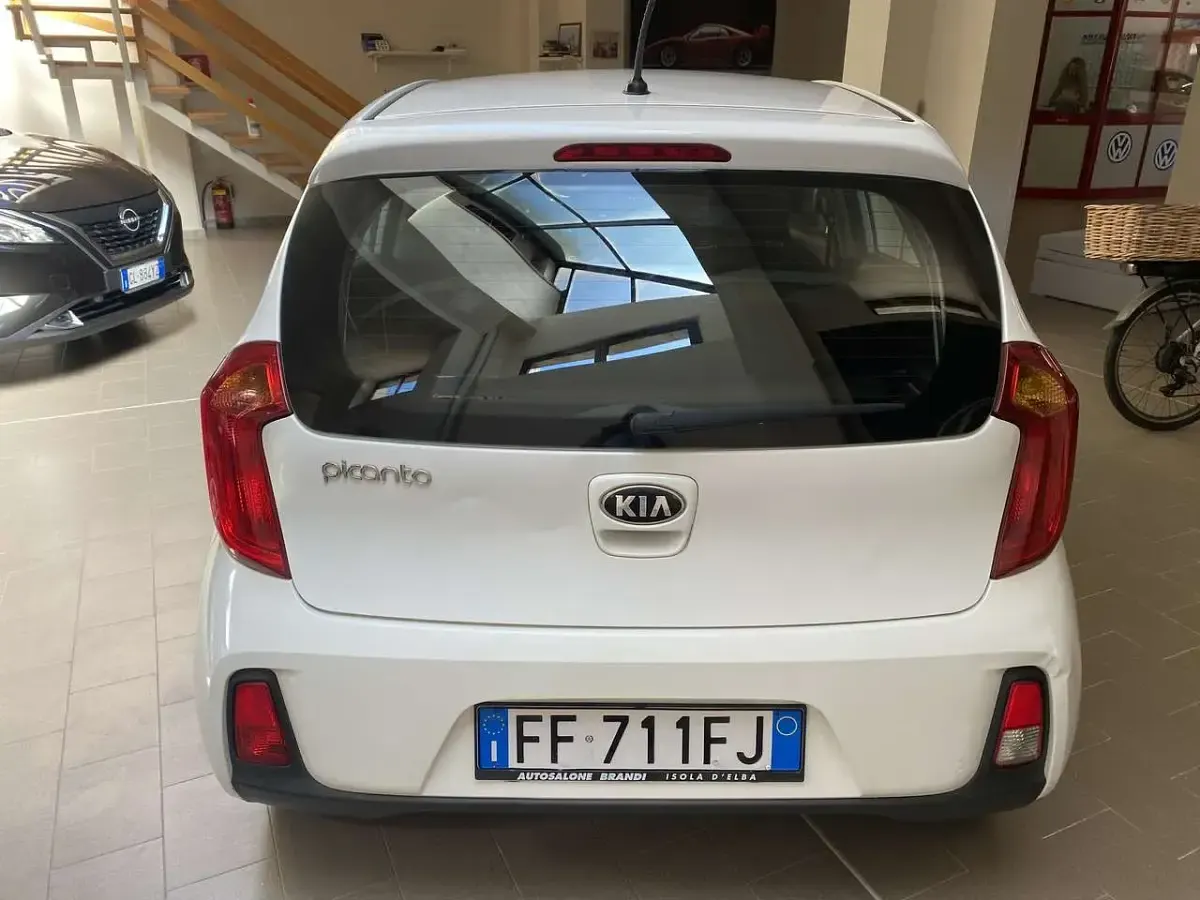 Usata Kia Picanto Active 65 CV (47 kW) 2016 Bianco Utilitaria