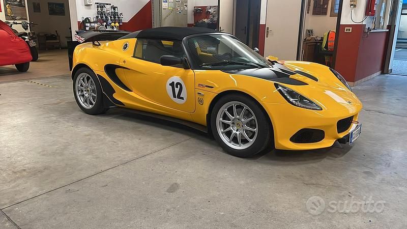 Usata Lotus Elise 250 CV (183 kW) 2021 Giallo Cabrio