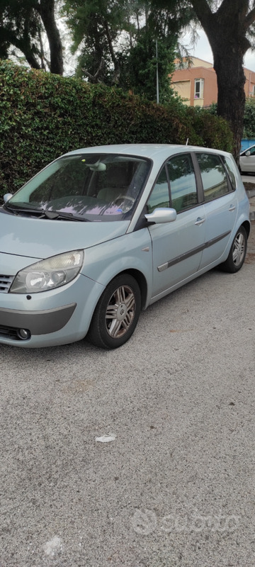 Usato 2003 Renault Scénic II 1.9 Diesel 120 CV (1.400 €)