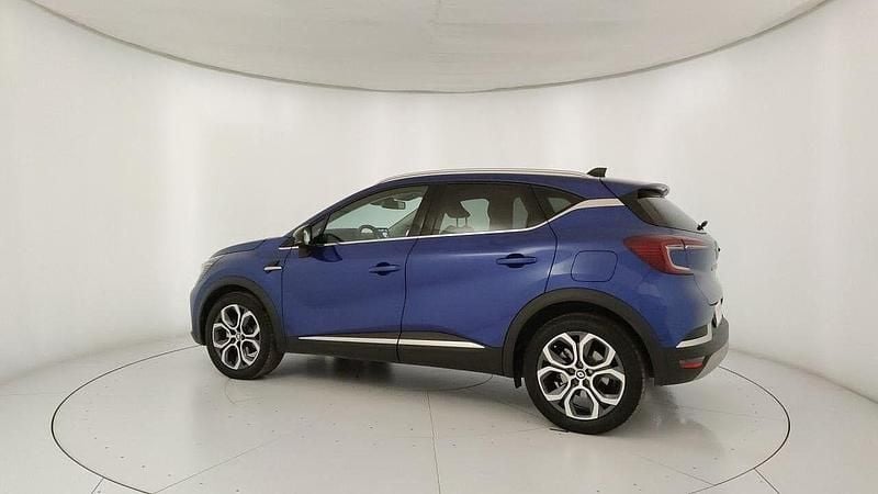 Usata Renault Captur Techno 160 CV (117 kW) 2022 Blu SUV