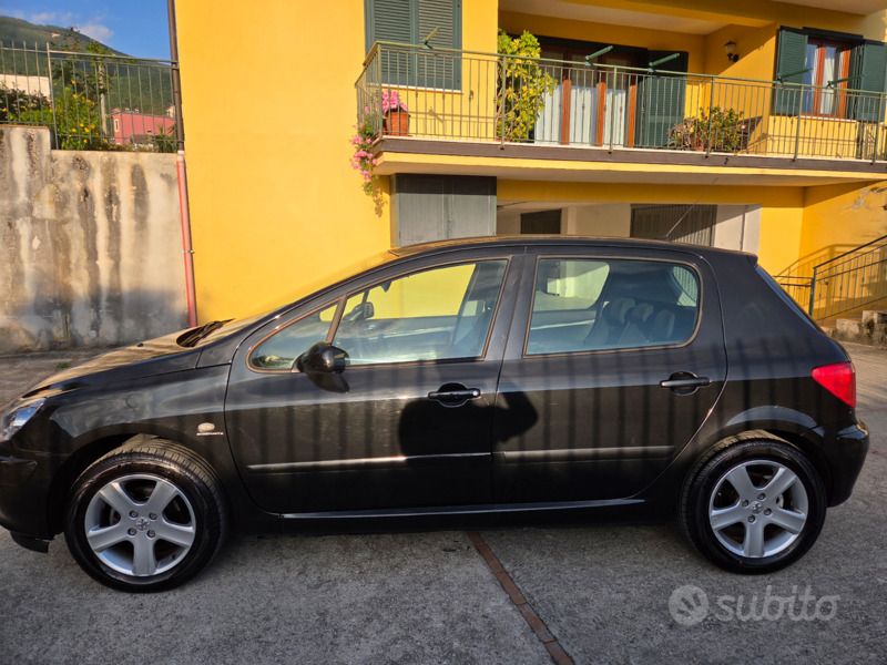Usata Peugeot 307 110 CV (80 kW) 2003 Nero Berlina
