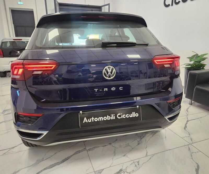 Usata VW T-Roc Advance 116 CV (85 kW) 2018 Blu perlato SUV