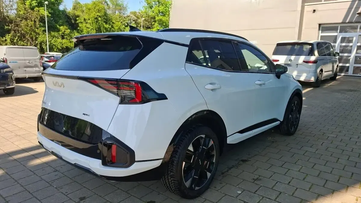 Uusi Kia Sportage GT-Line 136 HP (100 kW) 2026 Musta Katumaasturi