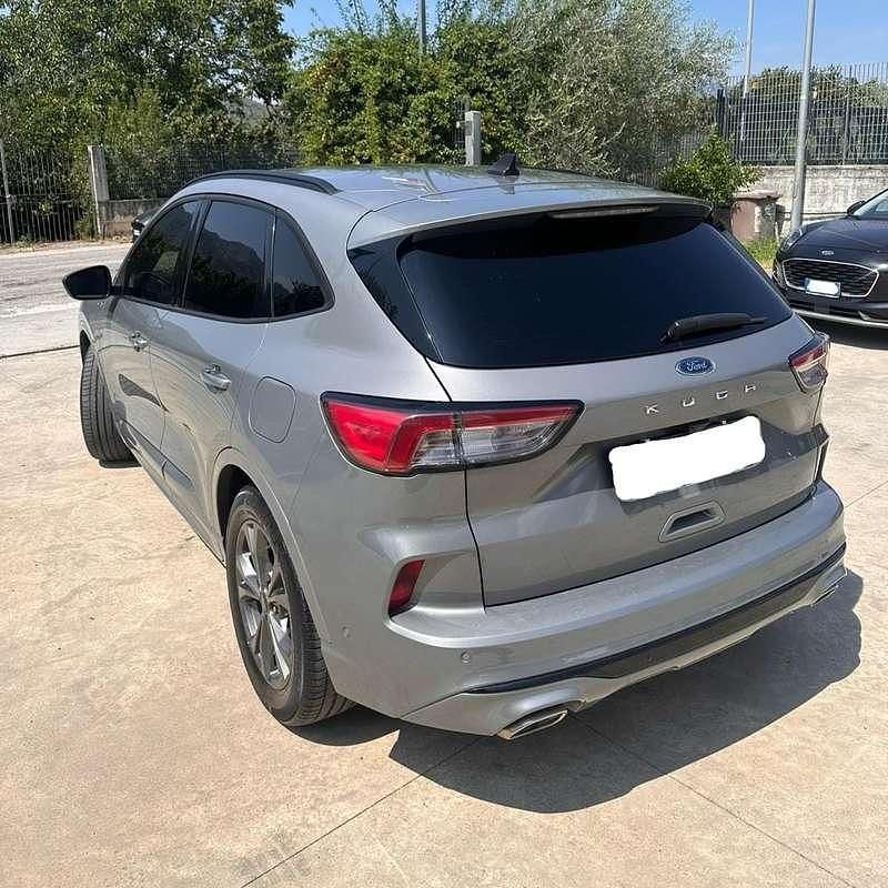 Usata Ford Kuga ST-Line 120 CV (88 kW) 2021 Grigio SUV