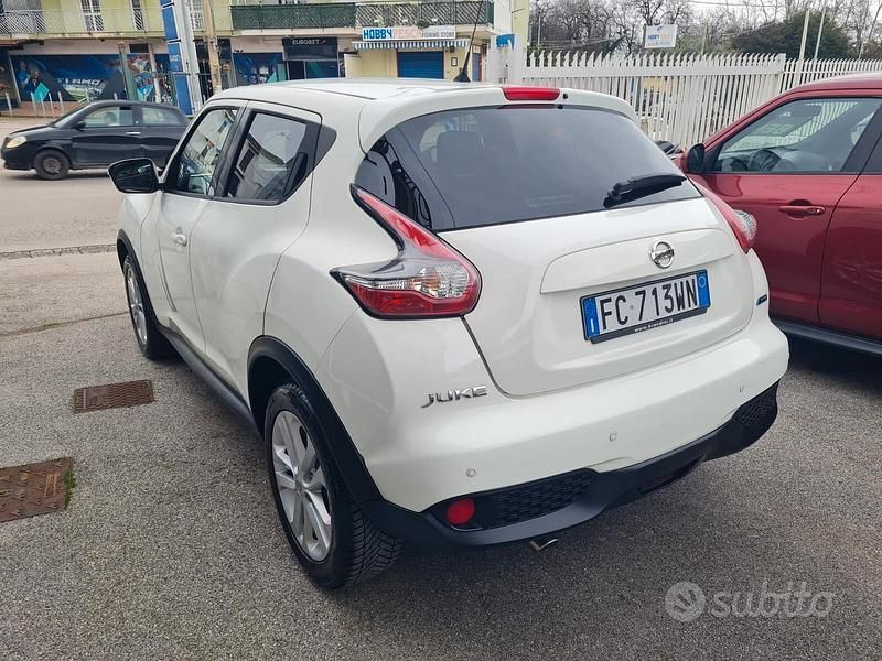Usata Nissan Juke Tekna 110 CV (80 kW) 2016 Bianco SUV