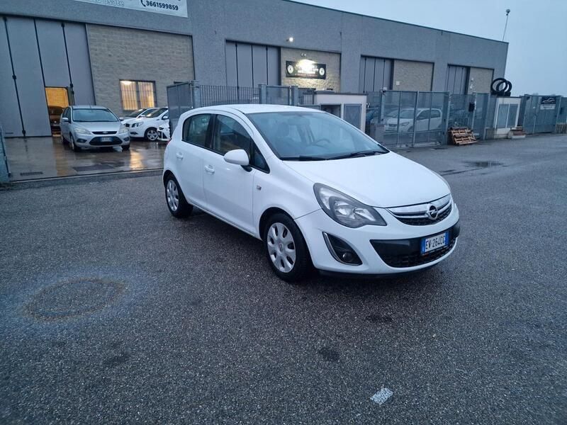 Usata Opel Corsa 85 CV (62 kW) 2014 Bianco Berlina