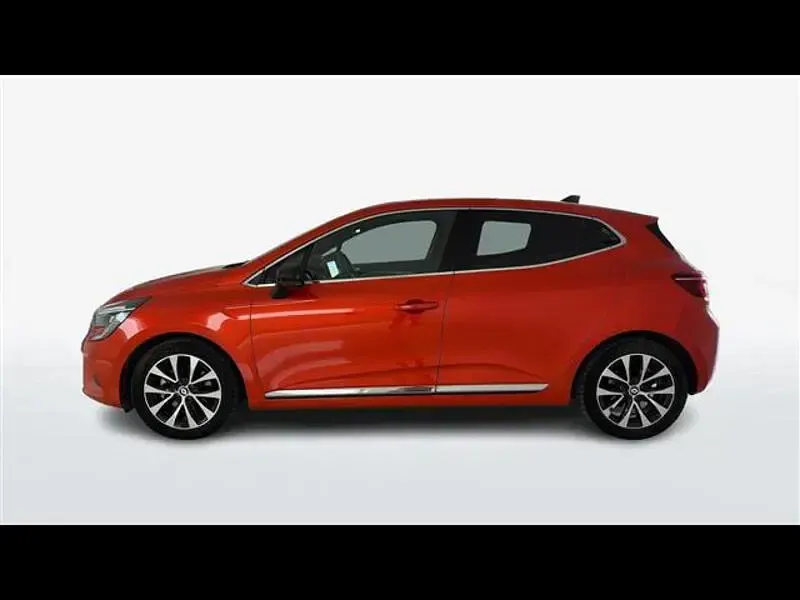 Usata Renault Clio Techno 145 CV (106 kW) 2022 Arancione Utilitaria
