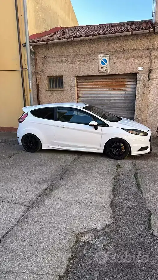 Begagnad Ford Fiesta ST200 200 HK (147 kW) 2017 Halvkombi