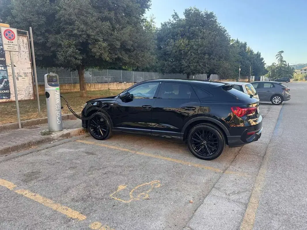 Usata Audi Q3 Sportback Business Plus 150 CV (110 kW) 2021 Nero SUV