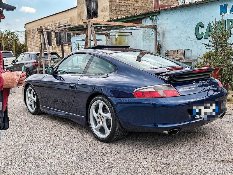 Usata Porsche 911 Carrera 300 CV (220 kW) 2001 Blu Coupé