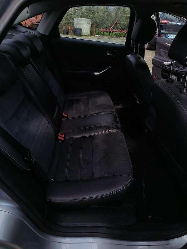 Usata Ford Mondeo Titanium 140 CV (102 kW) 2009 Argento Berlina