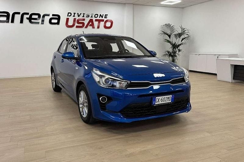 Usata Kia Rio Style 101 CV (74 kW) 2022 Blu Berlina