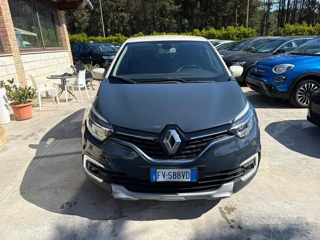 Usata Renault Captur 90 CV (66 kW) 2019 Bluazzurro SUV