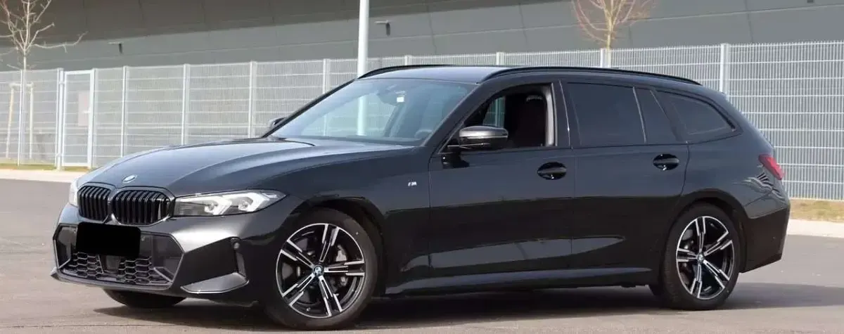 Usata BMW 330 M Sport 245 CV (180 kW) 2025 Saphirschwarz Station wagon