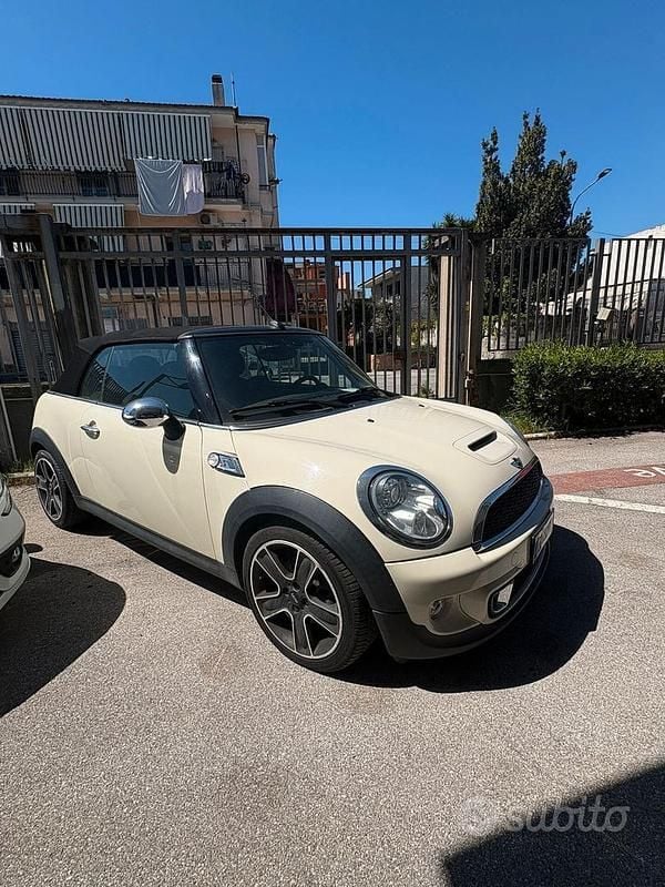 Usata Mini Cooper SD Cabriolet 170 CV (125 kW) 2015 Bianco Cabrio