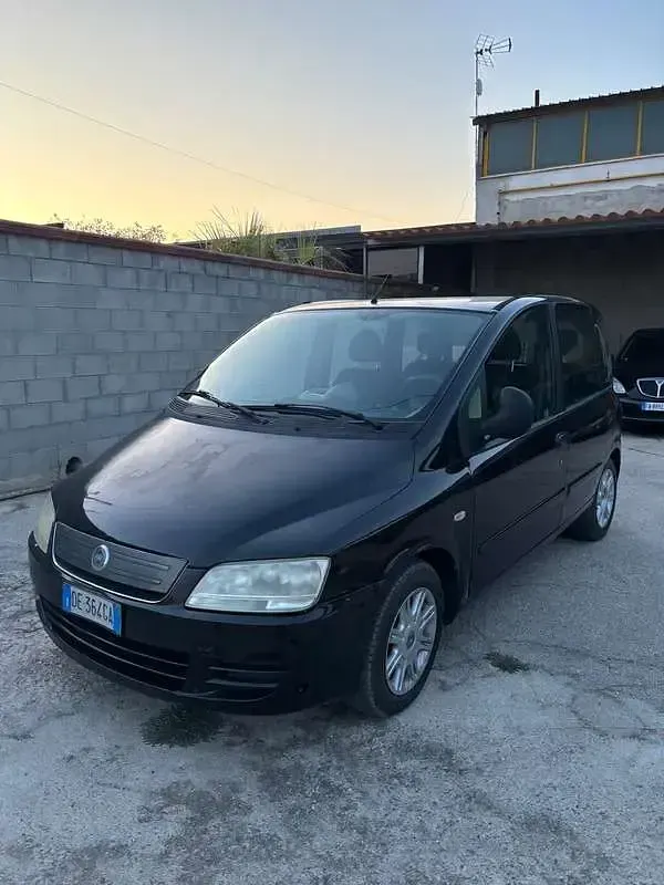Usata Fiat Multipla Active 120 CV (88 kW) 2007 Monovolume