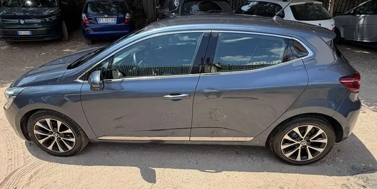 Usata Renault Clio V Intens 101 CV (74 kW) 2020 Grigio Berlina