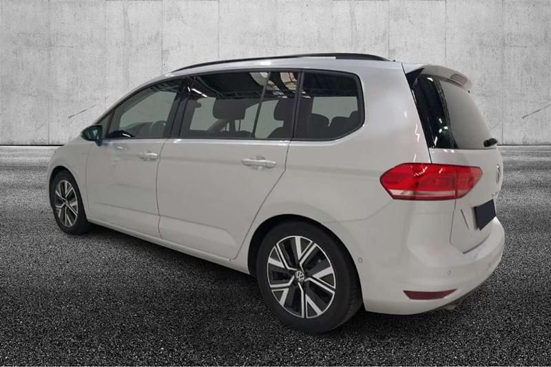 Usata VW Touran Executive 150 CV (110 kW) 2024 Argento Monovolume