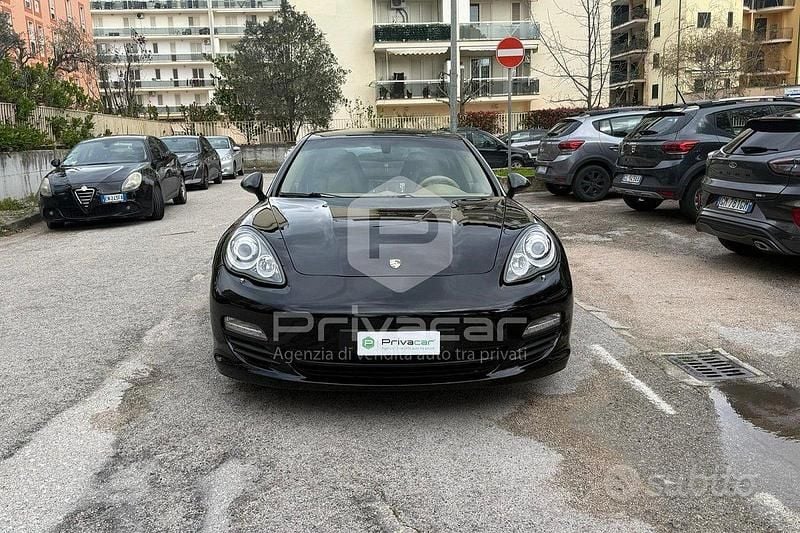 Usata Porsche Panamera 250 CV (183 kW) 2011 Nero Utilitaria