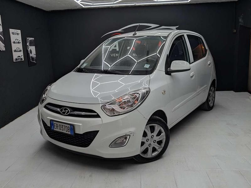 Usata Hyundai i10 69 CV (50 kW) 2013 Bianco Utilitaria