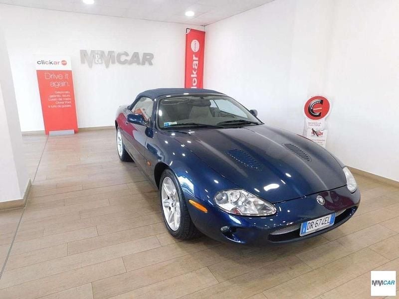 Blu Usata 1999 Jaguar XK8 Cabrio | 18.000 € (Ottimo prezzo) - Immagine 1/4