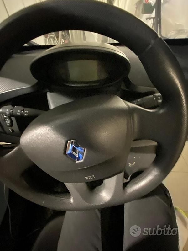 Usata Renault Twizy 12 kW (17 CV) 2021 Blu Utilitaria