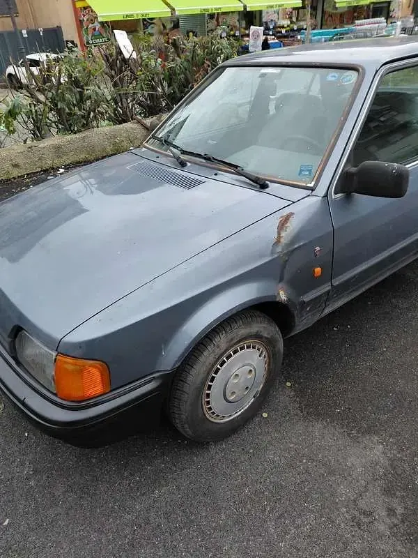 Usata Ford Orion 68 CV (50 kW) 1987 Berlina