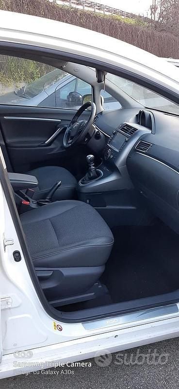 Usata Toyota Verso 111 CV (81 kW) 2016 Bianco Monovolume