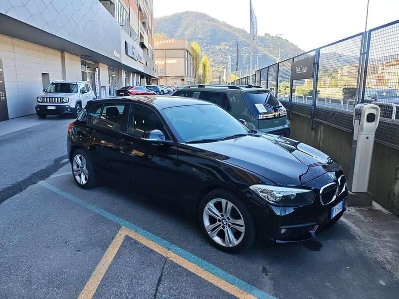 Usata BMW 118 Advantage 150 CV (110 kW) 2017 Nero Utilitaria