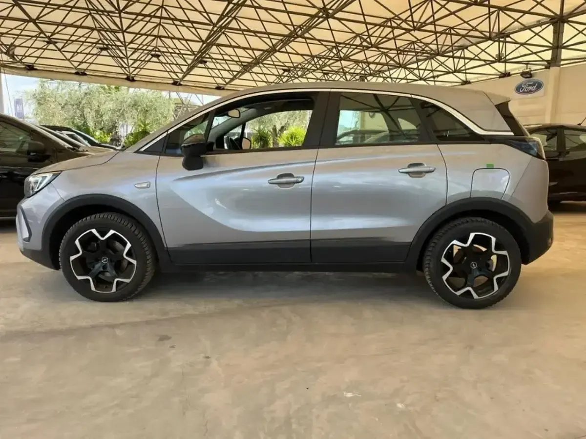 Usata Opel Crossland Elegance 110 CV (80 kW) 2023 Grigio SUV