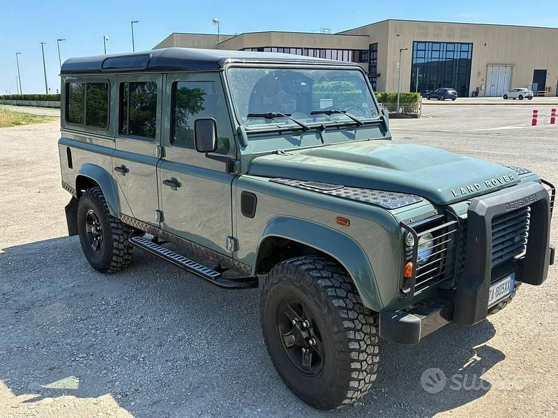 Usado Land Rover Defender 122 HP (89 kW) 2014 Verde Carrinha