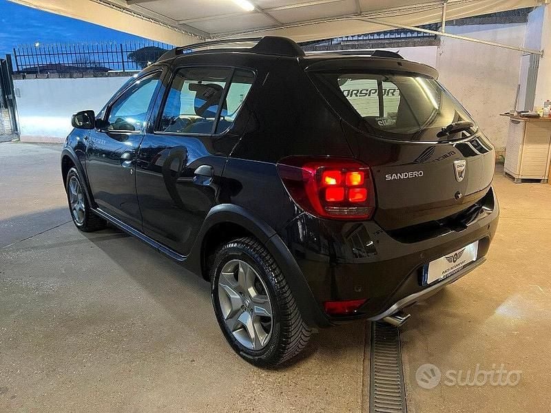 Usata Dacia Sandero Comfort 101 CV (74 kW) 2020 Nero Berlina