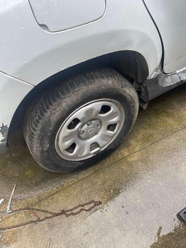 Usata Dacia Duster Lauréate 110 CV (80 kW) 2012 Bianco SUV