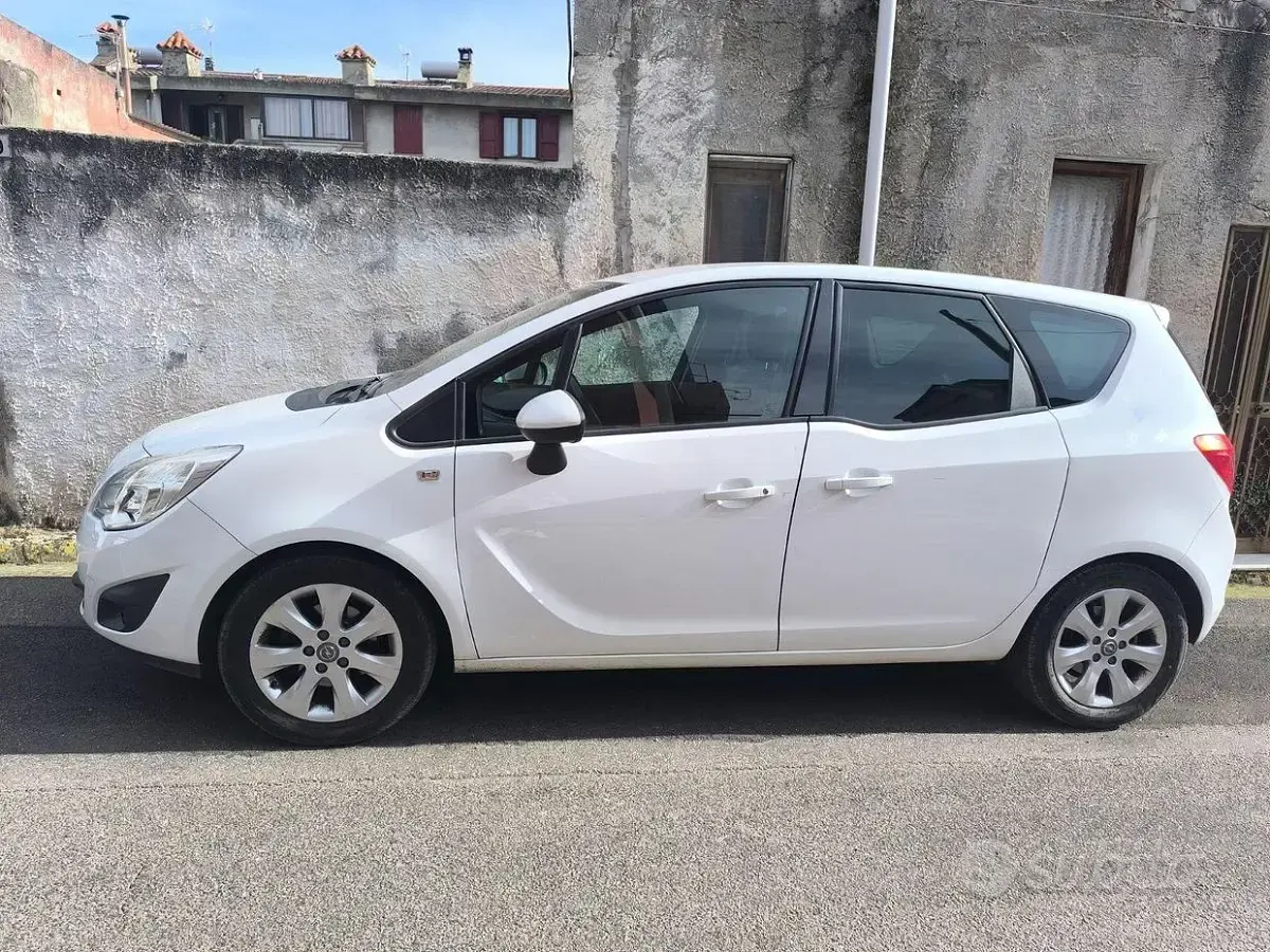Usata Opel Meriva 95 CV (69 kW) 2010 Bianco Monovolume