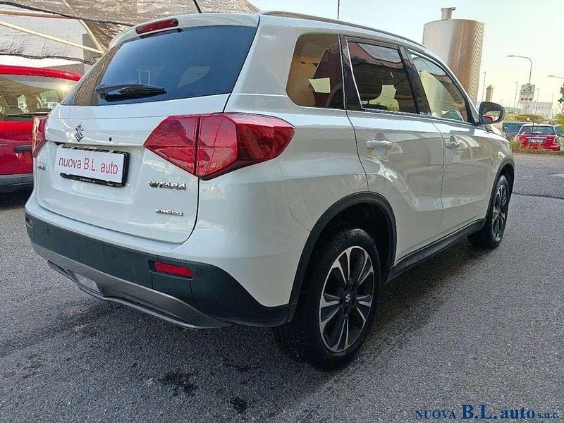Usata Suzuki Vitara 111 CV (81 kW) 2019 Bianco SUV