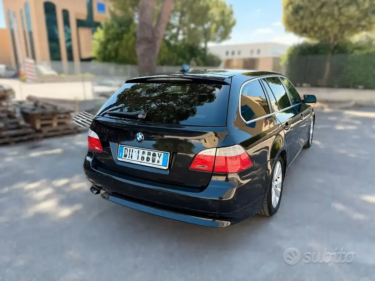 Usata BMW 520 Efficient Dynamics 177 CV (130 kW) 2008 Nero Station wagon
