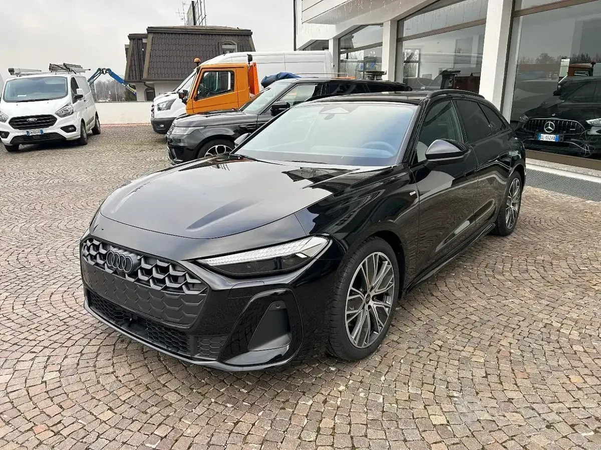Nuova Audi A5 S-Line 204 CV (150 kW) 2025 Nero metallizzato Station wagon