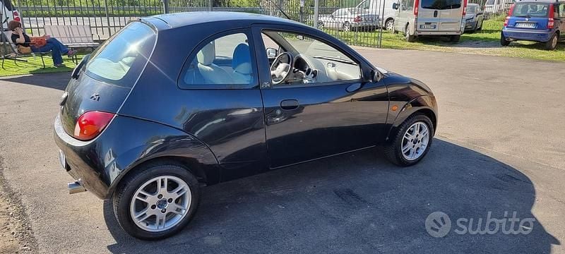 Usata Ford Ka 60 CV (44 kW) 2002 Nero Utilitaria